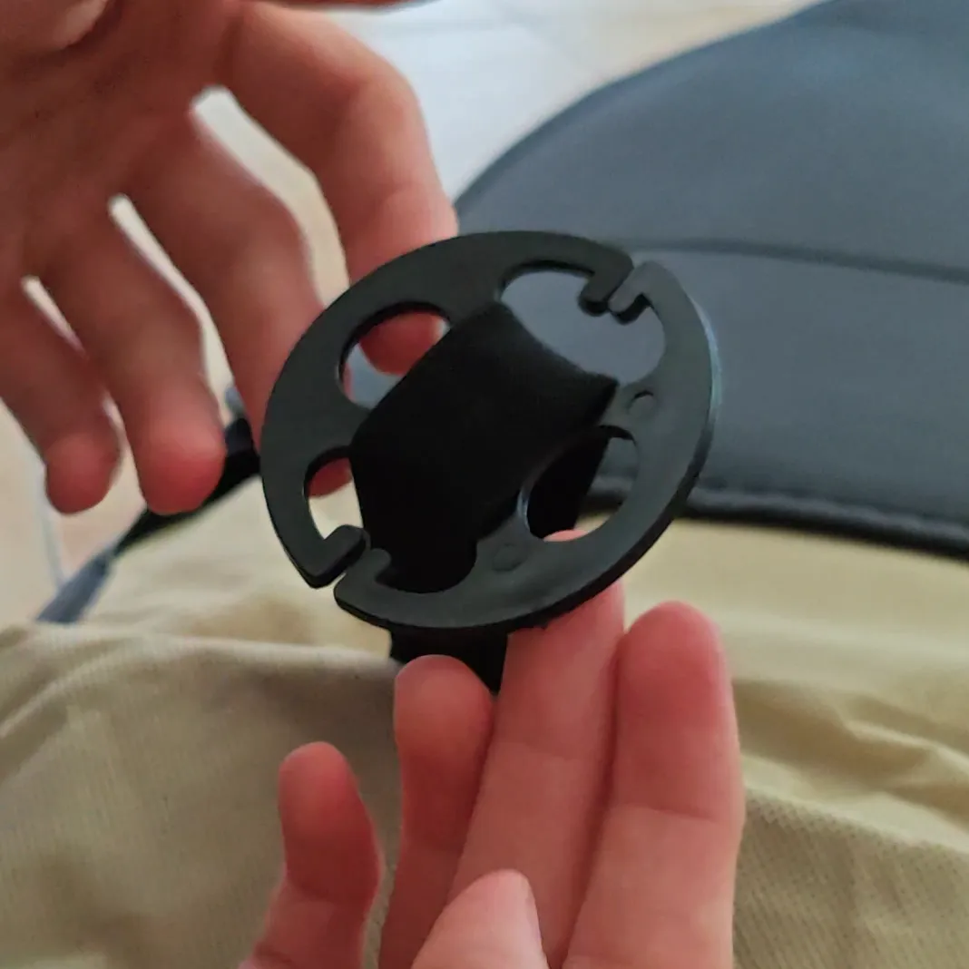 Correctly installed plastic disc