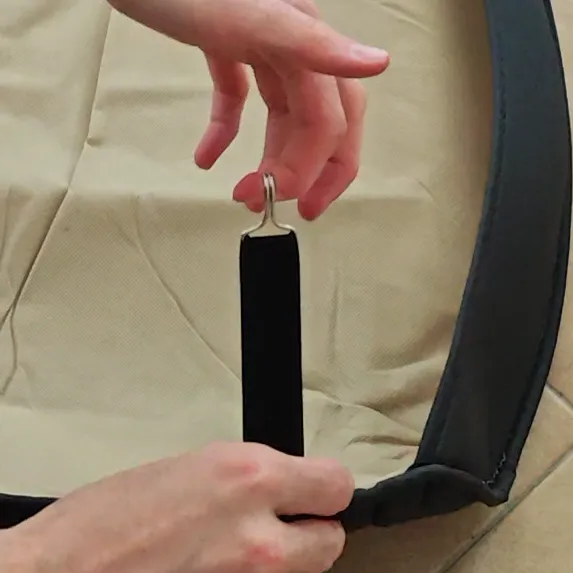 Metal hook correctly installed